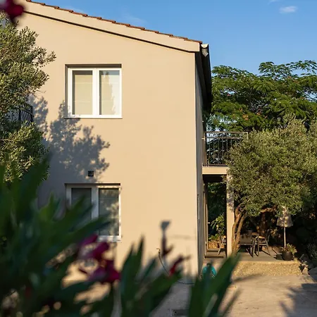 Сasa de vacaciones Mirta Murter