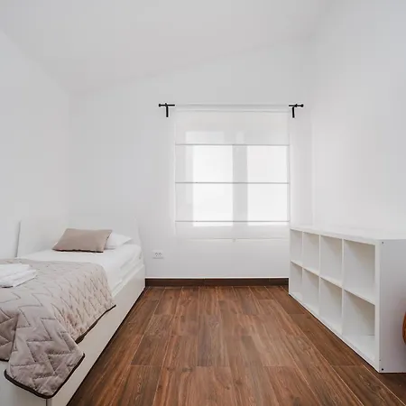 Dom wakacyjny Mirta *