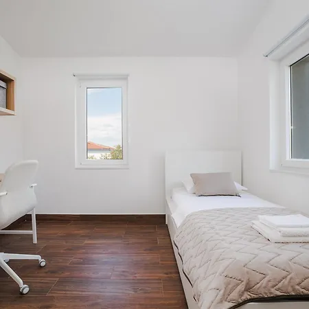 Mirta Dom wakacyjny *