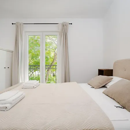 בית נופש Mirta *